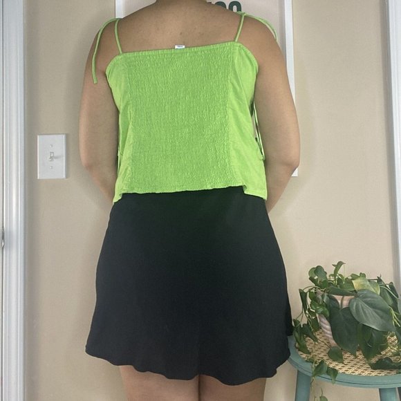 Smocked Linen Tie Strap Sweetheart Neck Smocked Crop - Picture 4 of 4